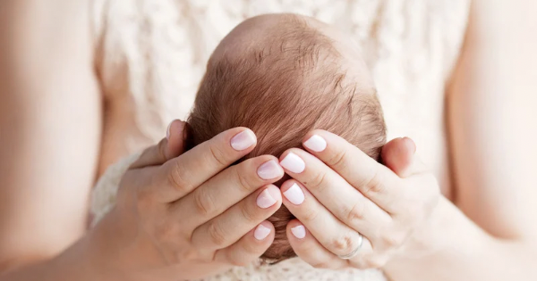 Au secours! Mon bébé a la tête plate!